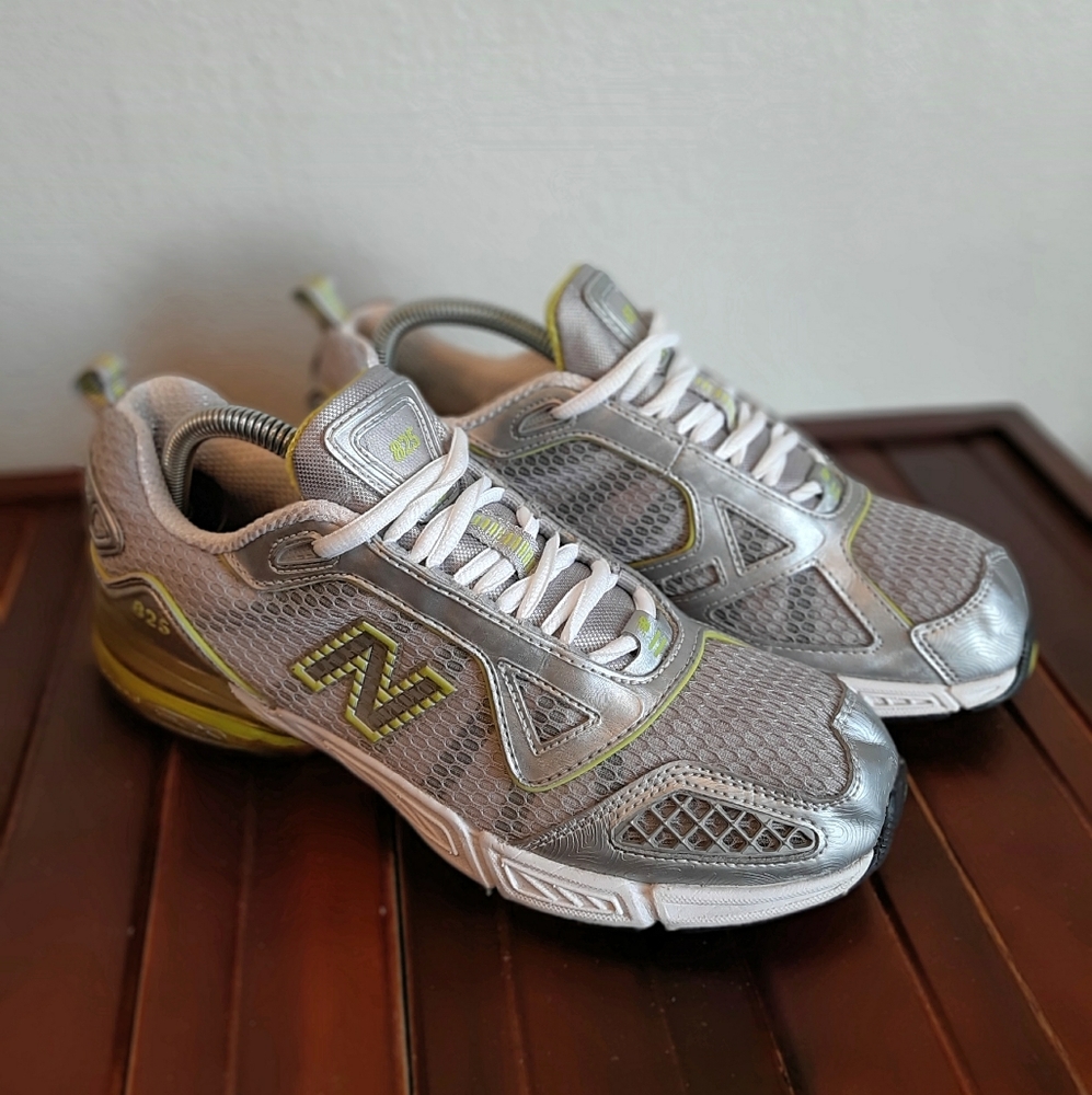 NEW BALANCE 825 ABZORB EX RUNNING SHOES